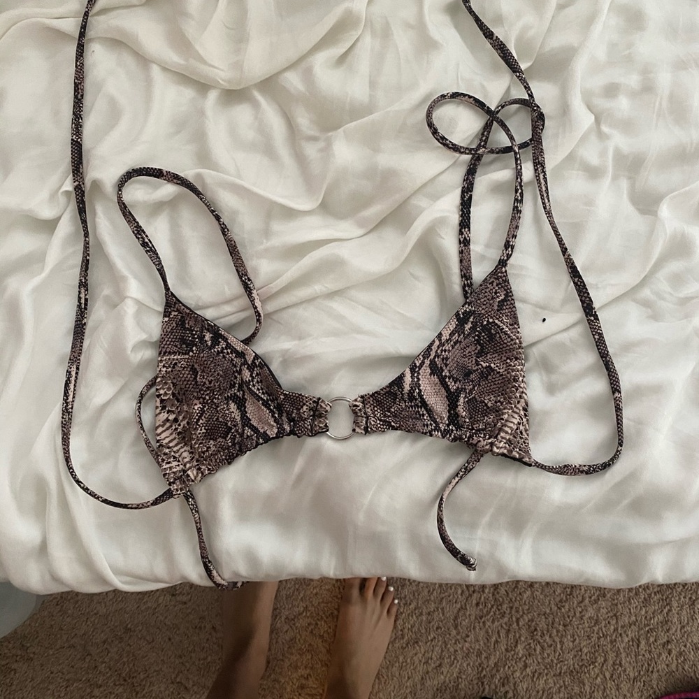 Frankies bikini top! Never worn